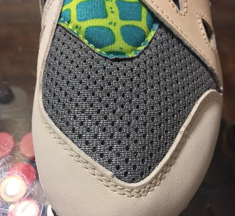 1993 Nike Air Huarache Plus Aqua Size 4