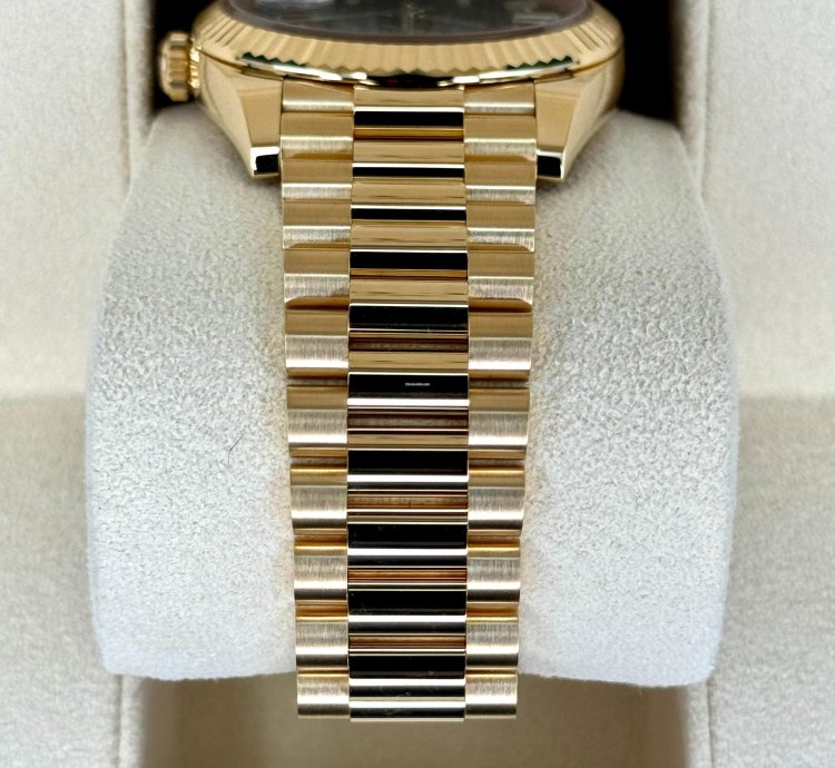 Rolex Day-date 40 New Day-date 40mm 228238 Black Onyx Diamond Baguette Dial