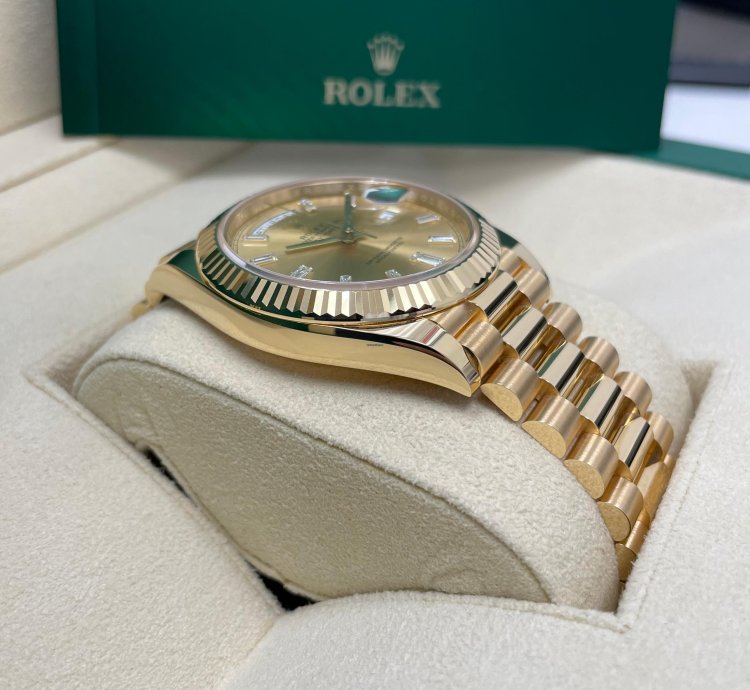 Rolex Day-date 40 New Day-date 40mm 228238 Yellow Gold Presidential Champagne Baguette Dial