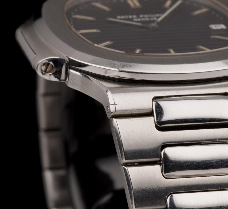 Patek Philippe Nautilus Jumbo 3700 With Box And Extract 1977