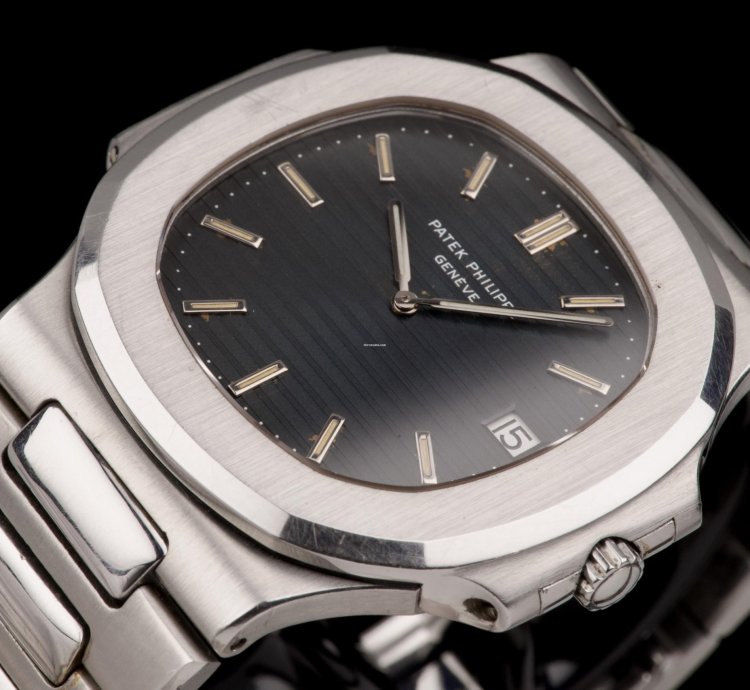 Patek Philippe Nautilus Jumbo 3700 With Box And Extract 1977