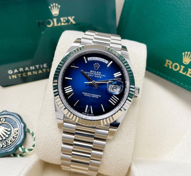 Rolex Day-date 40 New Day-date 40mm 228239 White Gold Fluted Bezel Blue Ombre Dial President Bracelet