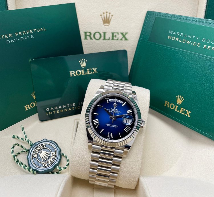 Rolex Day-date 40 New Day-date 40mm 228239 White Gold Fluted Bezel Blue Ombre Dial President Bracelet