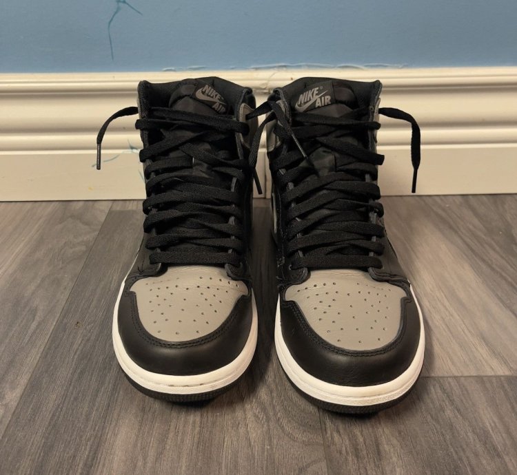 Jordan 1 High Shadow 2018 - Size 9