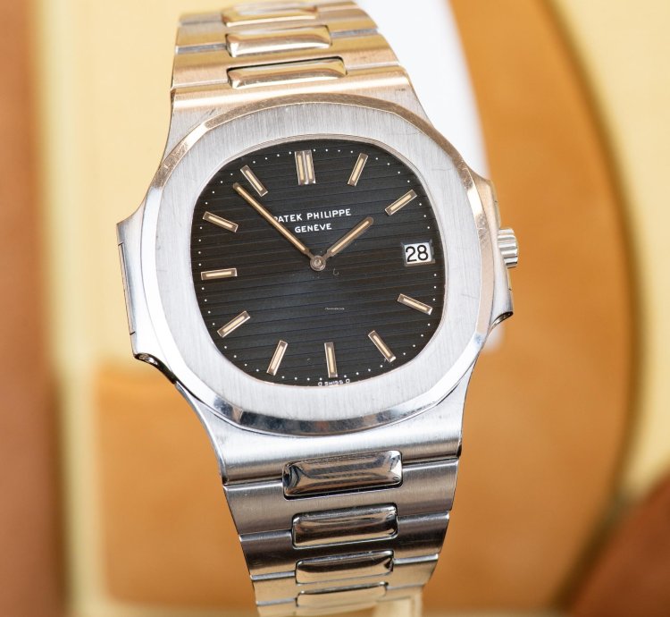 Patek Philippe Nautilus Jumbo 39mm