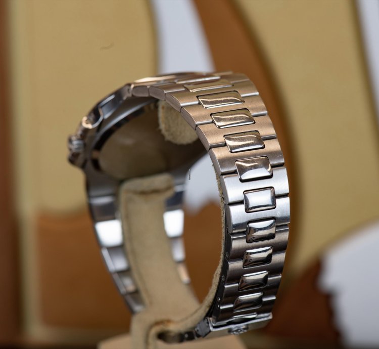 Patek Philippe Nautilus Jumbo 39mm