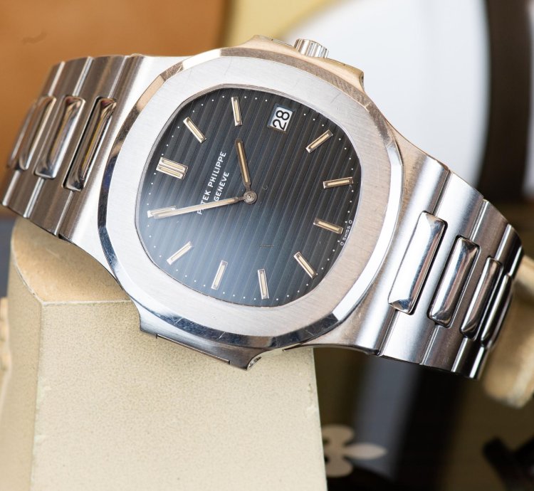 Patek Philippe Nautilus Jumbo 39mm