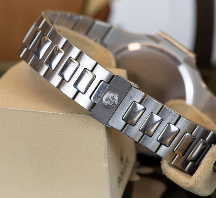 Patek Philippe Nautilus Jumbo 39mm