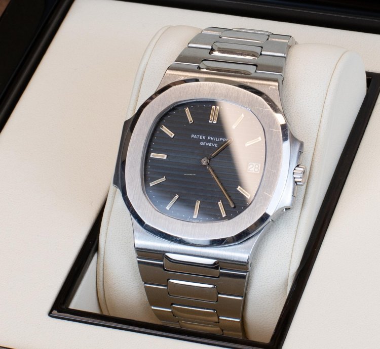Patek Philippe Nautilus Jumbo 39mm
