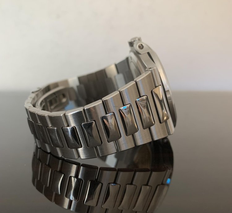 Patek Philippe Nautilus Jumbo 5711 1a Signed By President Dr Thierry Stern Full Set 2014