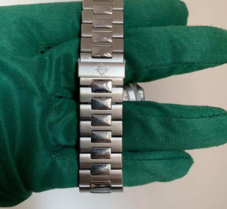 Patek Philippe Nautilus Jumbo 5711 1a Signed By President Dr Thierry Stern Full Set 2014