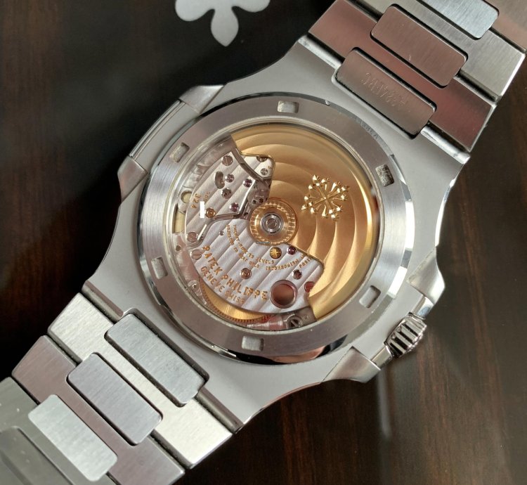 Patek Philippe Nautilus Jumbo 5711 1a Signed By President Dr Thierry Stern Full Set 2014