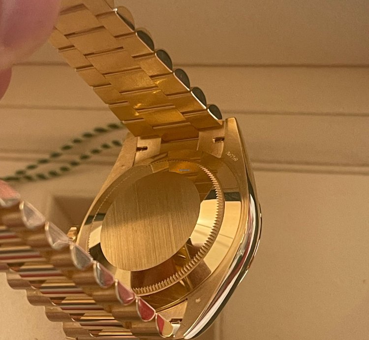 Rolex Day-date 40 New Gold Rolex President With Silver Diagonal Motif Dial
