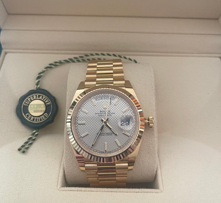 Rolex Day-date 40 New Gold Rolex President With Silver Diagonal Motif Dial