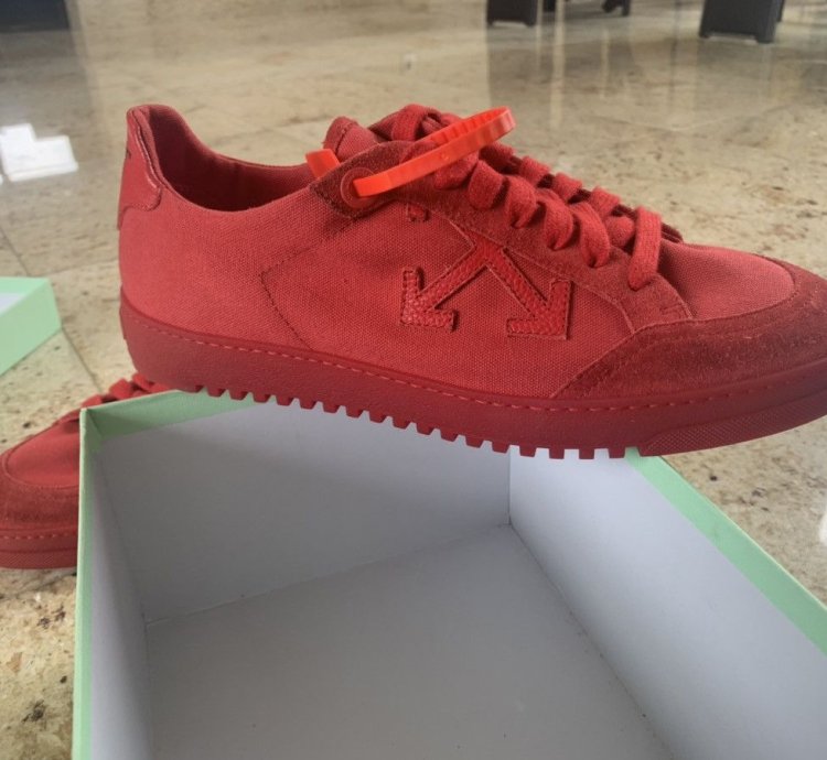 2 0 Low Top Red Sneakers
