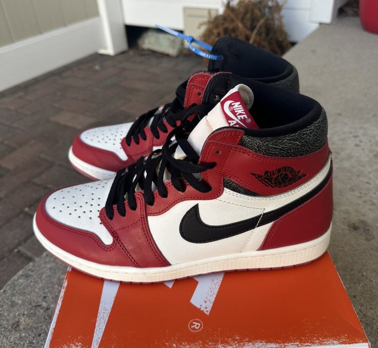 Jordan 1 Lost And Found Size 11