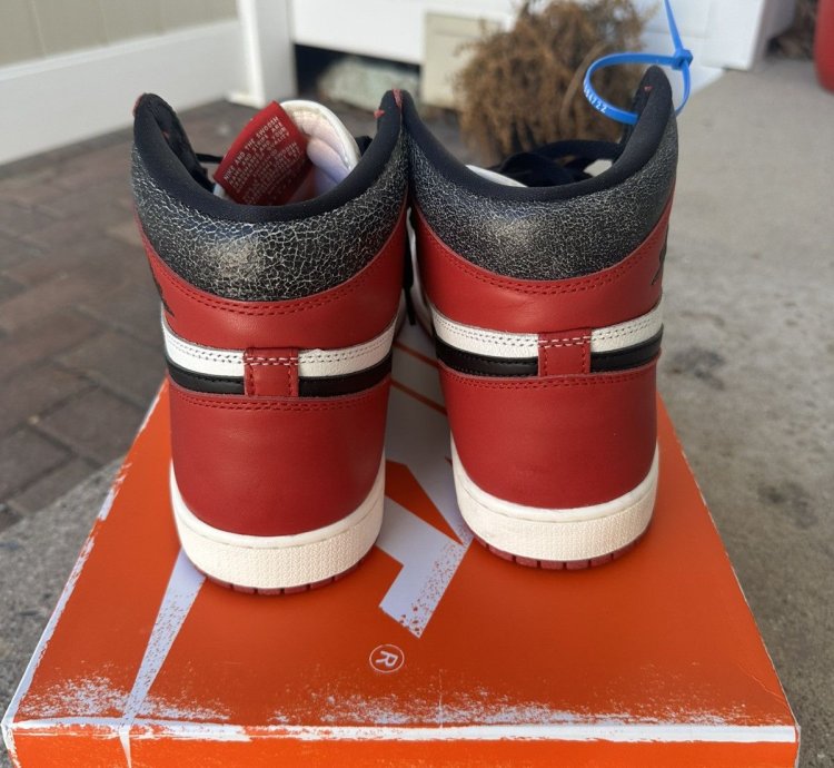 Jordan 1 Lost And Found Size 11