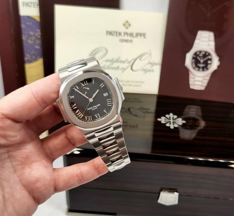 Patek Philippe Nautilus Jumbo Power Reserve 42mm Completo