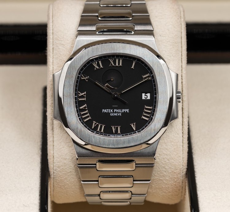 Patek Philippe Nautilus Jumbo Steel Black Power Reserve 42mm
