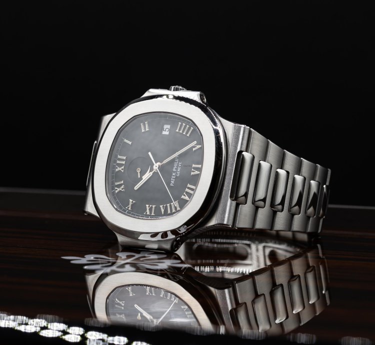 Patek Philippe Nautilus Jumbo Steel Black Power Reserve 42mm