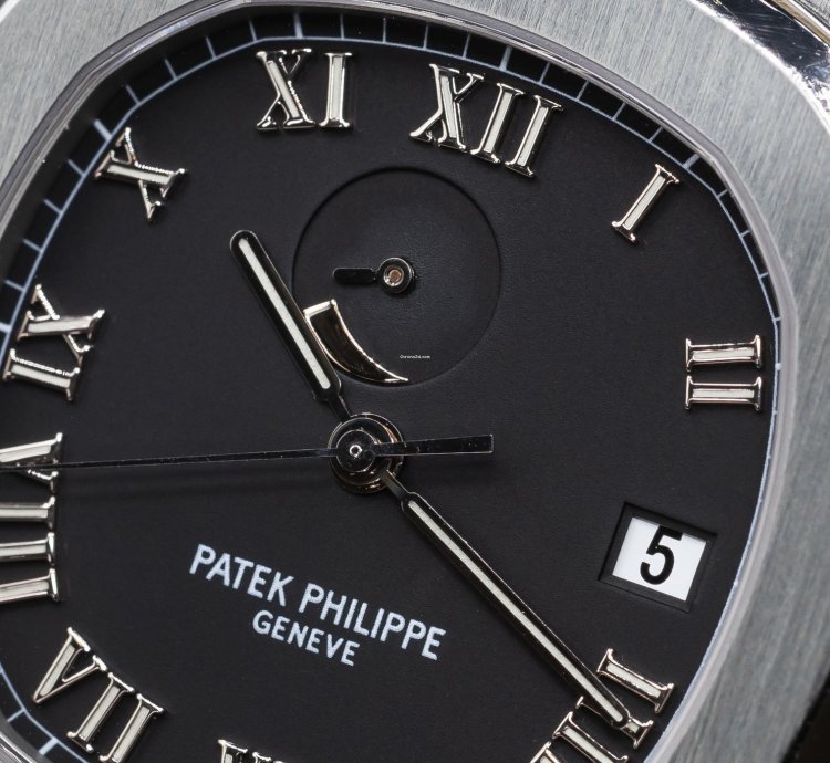 Patek Philippe Nautilus Jumbo Steel Black Power Reserve 42mm
