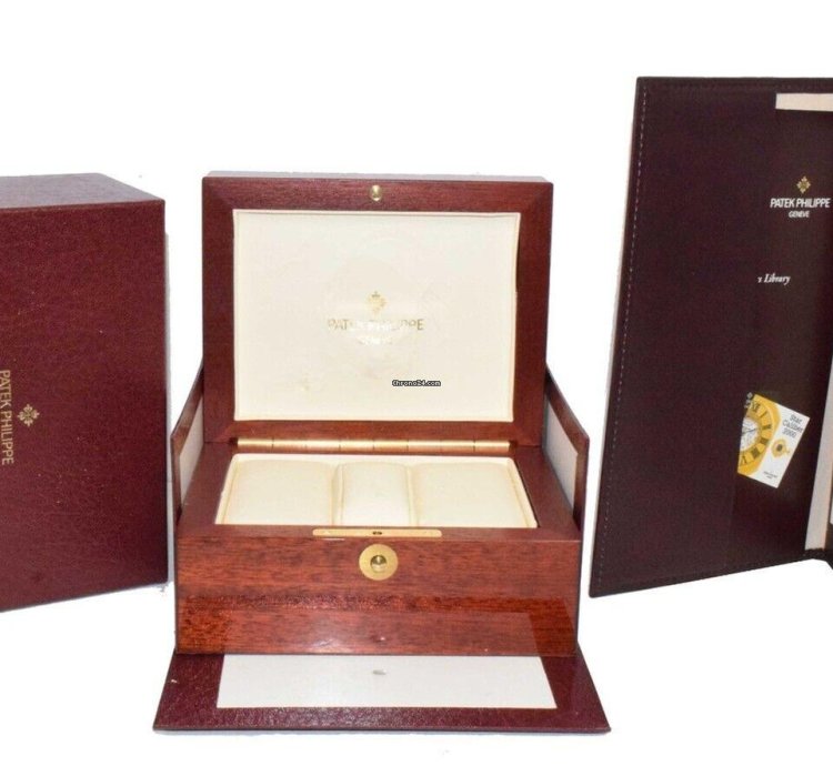 Patek Philippe Nautilus Jumbo Steel Black Power Reserve 42mm Watch 3710 1a