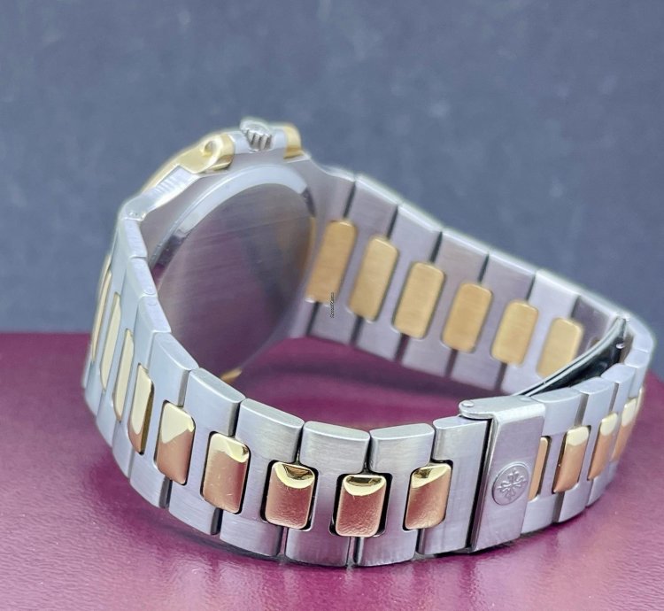 Patek Philippe Nautilus Jumbo Steel Gold Box Papers 1980
