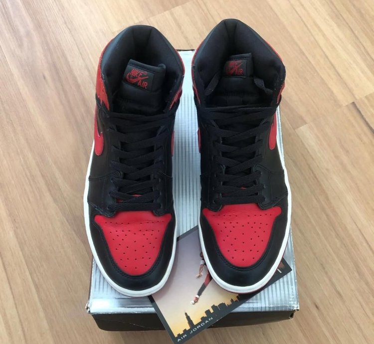 2001 Nike Air Jordan 1 - Bred