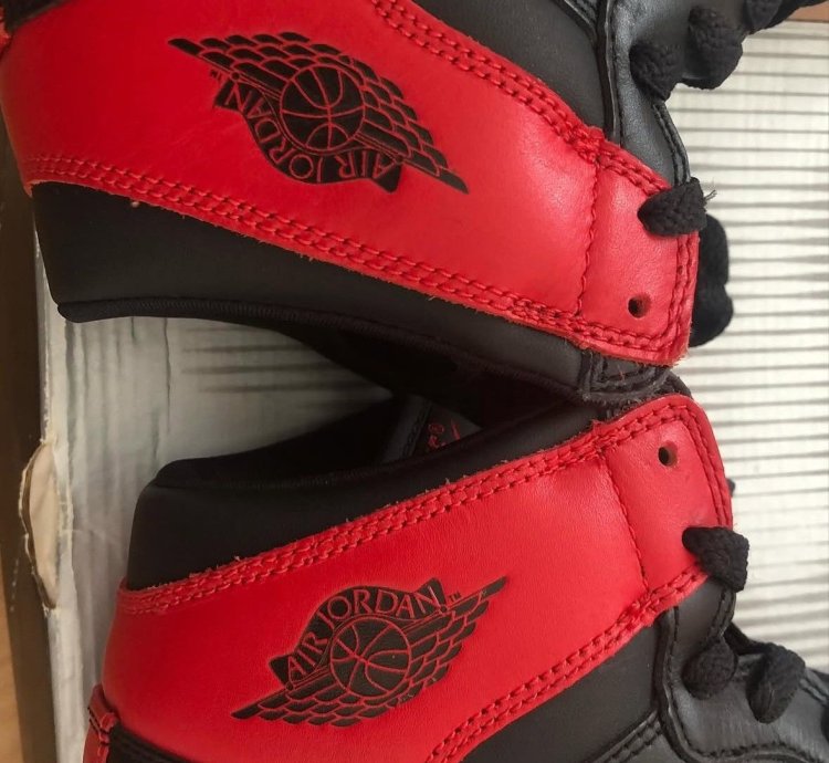 2001 Nike Air Jordan 1 - Bred