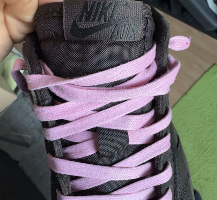Jordan 1 Low Travis Scott Velvet Brown