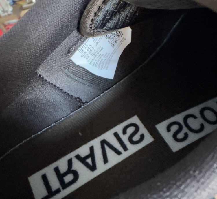 Jordan 1 Low Travis Scott Velvet Brown