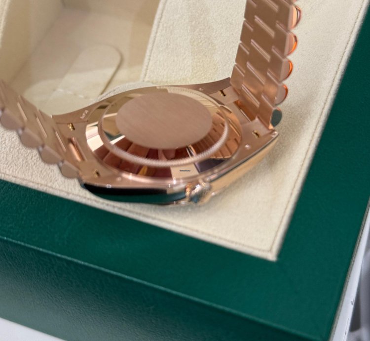 Rolex Day-date 40 Nuovo 2022 Italia Green Olive Dial Everose 40mm Full Set Con Documenti Scatola