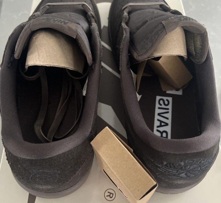 Jordan 1 Low Velvet Travis Scott