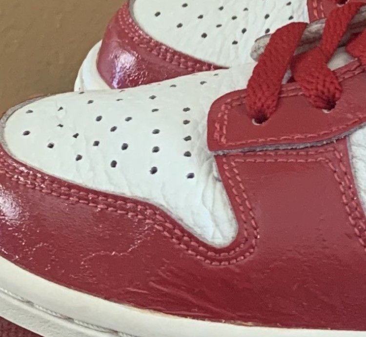 2001 Nike Dunk Low Patent Leather Varsity Red Eu