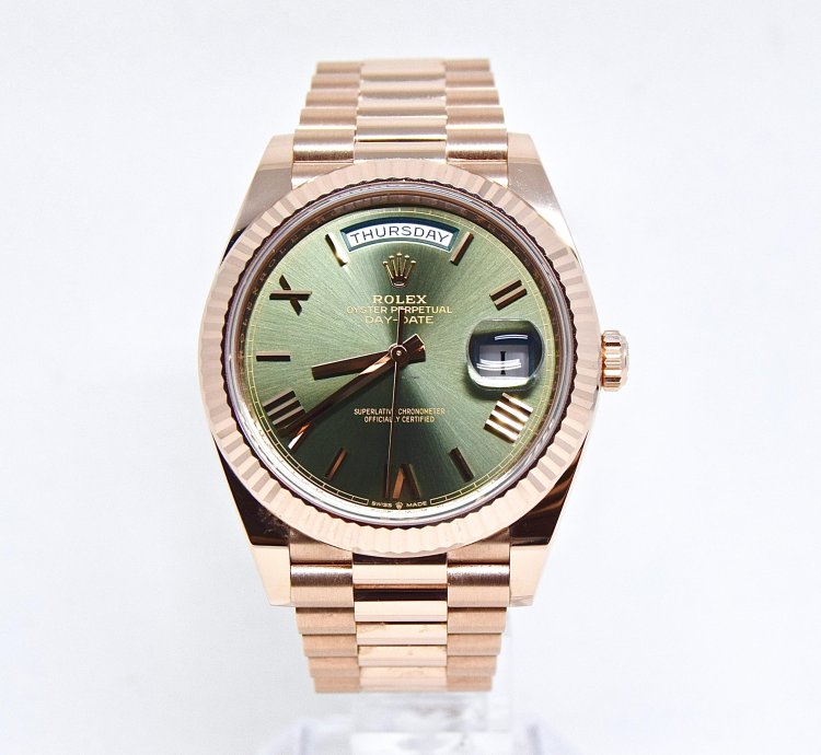 Rolex Day-date 40 Olive 228235 Box Papers 2022 New Unworn