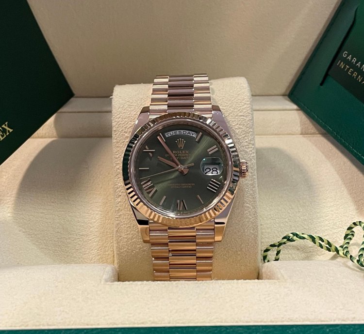 Rolex Day-date 40 Olive Dial - 228235 - 2023