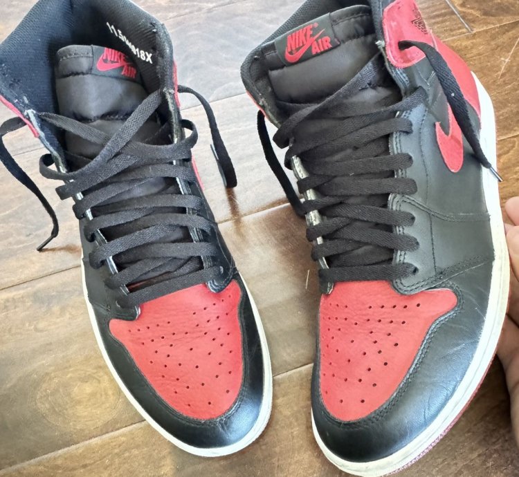 Jordan 1 Retro Banned Bred