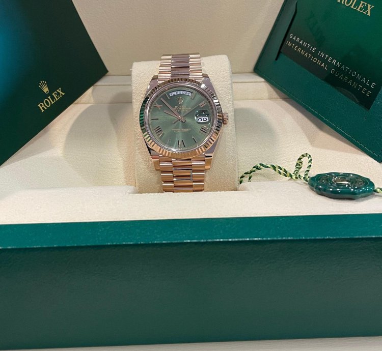 Rolex Day-date 40 Olive Dial - 228235 - 2023