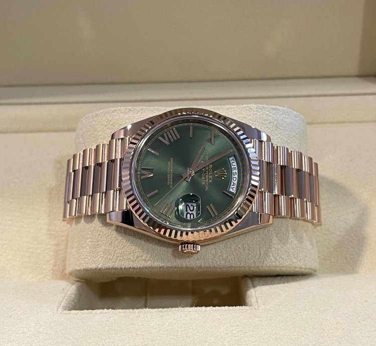 Rolex Day-date 40 Olive Dial - 228235 - 2023