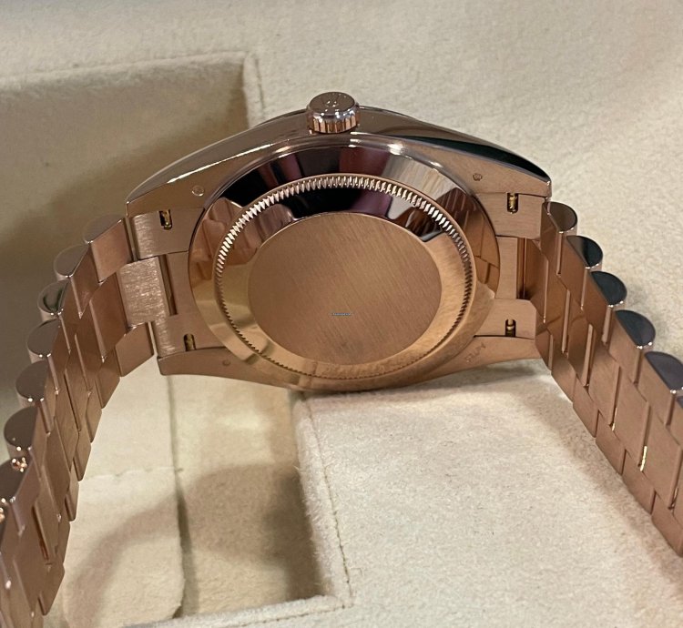 Rolex Day-date 40 Olive Dial - 228235 - 2023