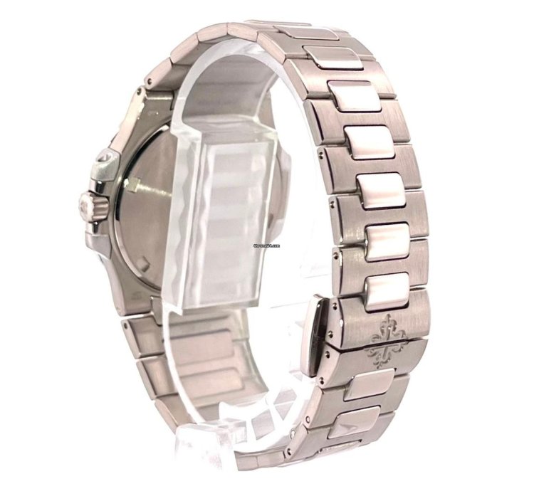 Patek Philippe Nautilus Lady Ref 7010 1g-001