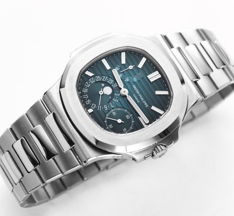 Patek Philippe Nautilus Like New - 5712 1a