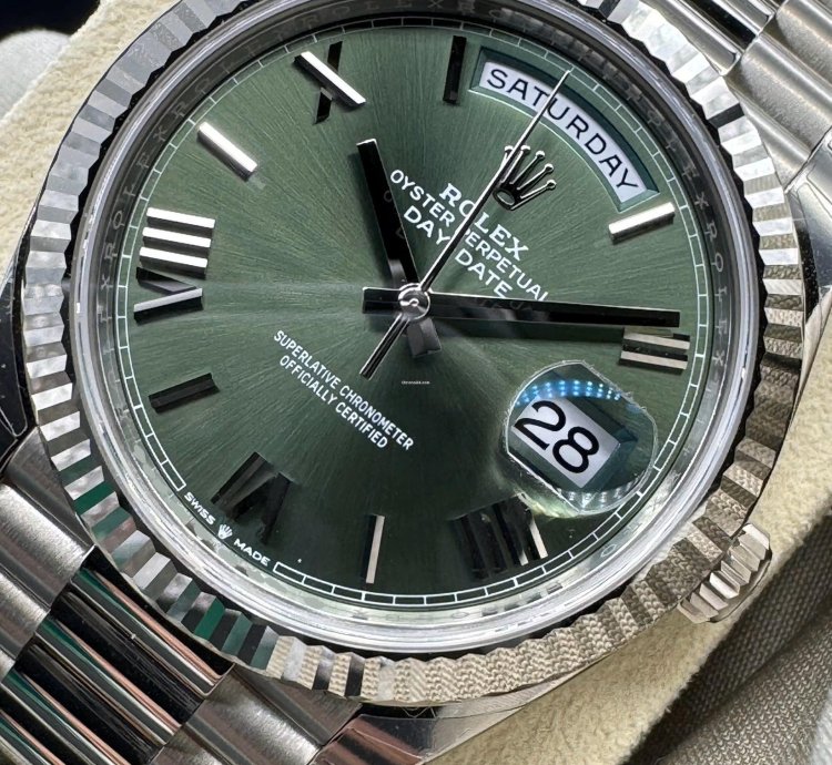 Rolex Day-date 40 Olive Dial Unworn
