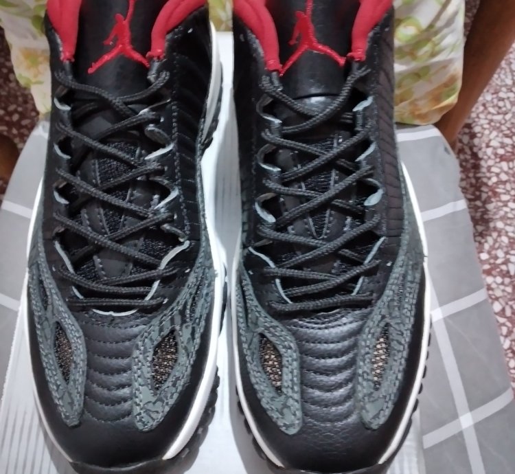 2003 Air Jordan 11 Retro Low Ie Bred 306008-061