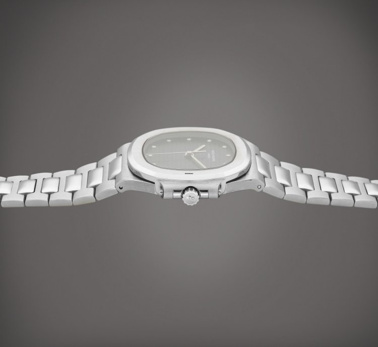 Patek Philippe Nautilus Like New Full Set