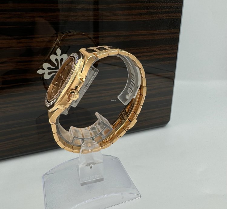 Patek Philippe Nautilus Limited Edition Asprey Nautilus With Baguette Diamond Dial And Bezel