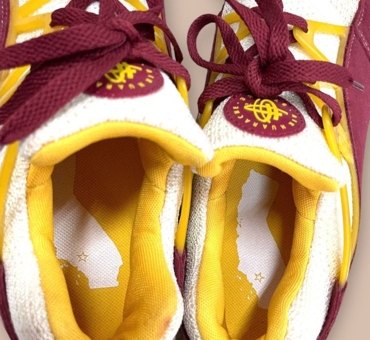 2003 Nike Air Huarache Light Usc
