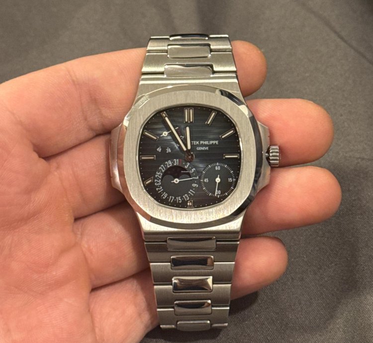 Patek Philippe Nautilus Mint Box Paper Collectible Geneva Seal