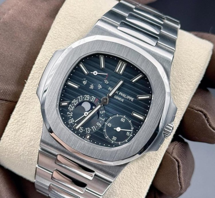 Patek Philippe Nautilus Mint Box Paper Collectible Geneva Seal