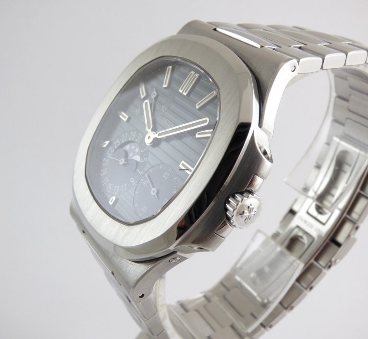 Patek Philippe Nautilus Mint Full Set